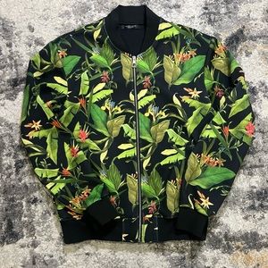 You can take the tropics with you anywhere, anytime